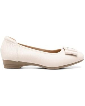 Linda Baumann Buckle-Detail Ballet Flats - Natural