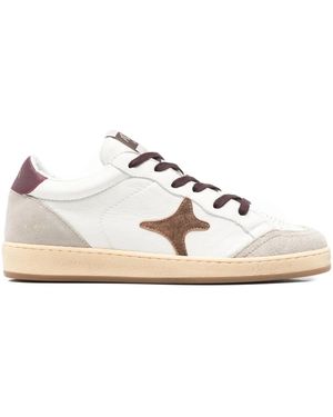 AMA BRAND Star-Appliqué Trainers - White
