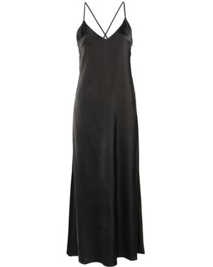 IVY & OAK Textured V-Neck Maxi Dress - Black