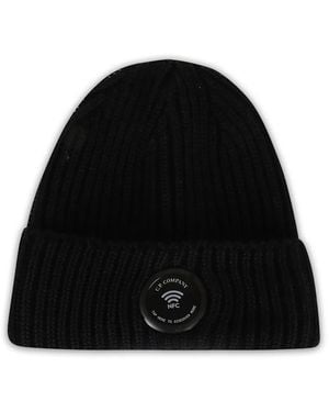 C.P. Company Ribbed-Knit Logo-Patch Beanie Hat - Black