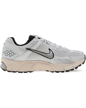 Nike Zoom Vomero 5 Low-Top Sneakers - Gray