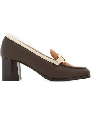Ferragamo Gancini Pumps Aus Leder Mit Schnalle - Braun