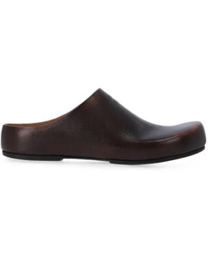 Miu Miu Mules Con Puntera En Punta - Marrón