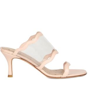 Red(V) Scalloped Sandals - White