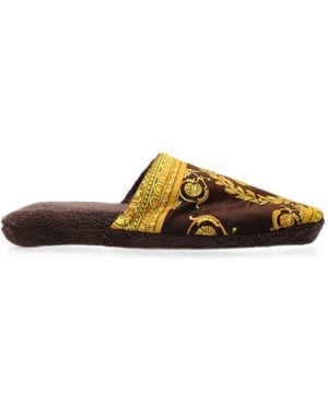 Versace Chaussons En Éponge À Imprimé Baroque - Marron