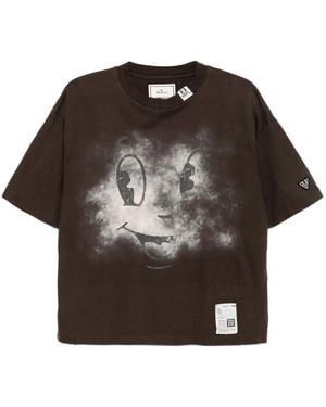 Maison Mihara Yasuhiro Graphic-Print T-Shirt - Brown