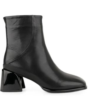 Linda Baumann Sculptural-Heel Leather Ankle Boots - Black