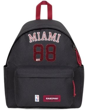 Eastpak X Nba Medium Day Pak'R Backpack - Red