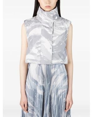 Moncler X Hyke Vanilis Abstract-Print Cropped Gilet - Blue