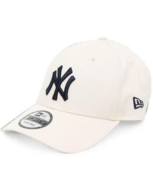 KTZ 9Forty Logo-Embroidered Baseball Cap - Natural