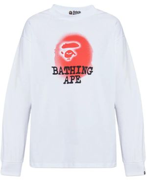 A Bathing Ape Langarmshirt mit Spray-Print - Weiß