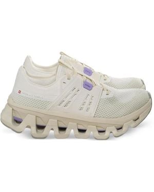 On Shoes Cloudswift Amp Trainers - White