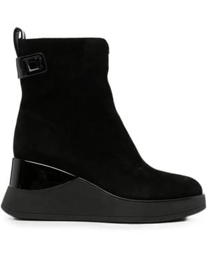 Linda Baumann Wedge-Heel Buckled Ankle Boots - Black