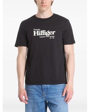 Tommy Hilfiger Logo-Print T-Shirt - Black