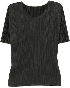 Issey Miyake Plissé-Effect Short-Sleeve T-Shirt - Black