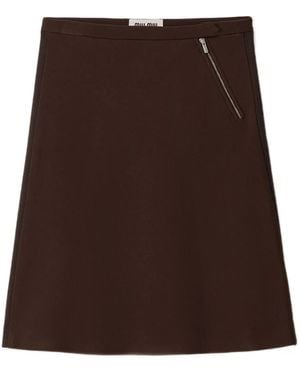 Miu Miu Gerippter Minirock mit Logo-Detail - Braun