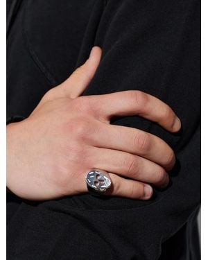 McQueen Skull Signet Ring - Black