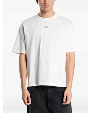 Reebok Camiseta Elevated Varsity Estilo Boxy - Blanco