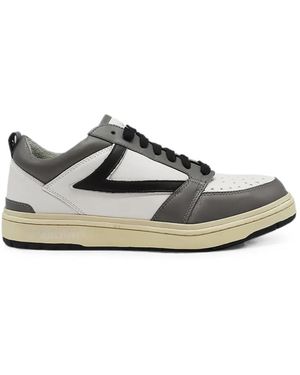 HTC Starlight Star-Perforated Leather Trainers - White