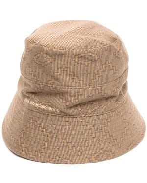 White Mountaineering Vissershoed Met Logo-Applicatie - Naturel