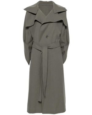 Issey Miyake Abrigo Oversize Con Cinturón - Gris