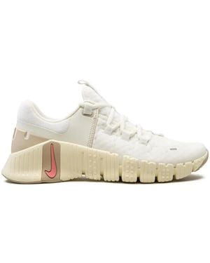 Nike Free Metcon 5 "Sail/Sanddrift" Sneakers - White