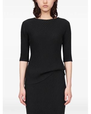 Issey Miyake Rhombus Pleated Asymmetric-Hem Short-Sleeve Sweater - Black