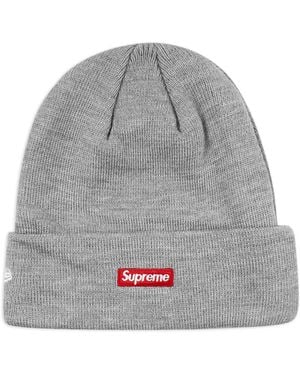 Supreme Berretto Con Applicazione Logo X New Era - Grigio