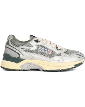 Autry Hyperway Micro-Hole Low Trainers - White