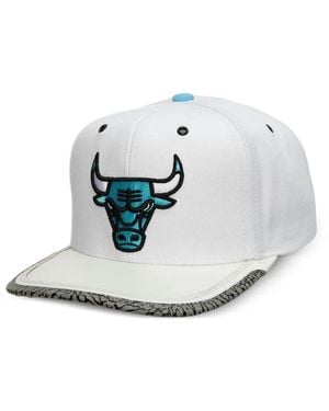 Mitchell & Ness Nba Chicago Bulls Day 3 Snapback Cap - White