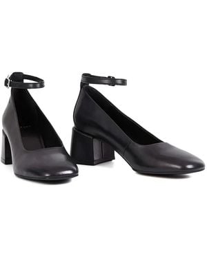 Vagabond Shoemakers Square-Toe Court Shoes - Black