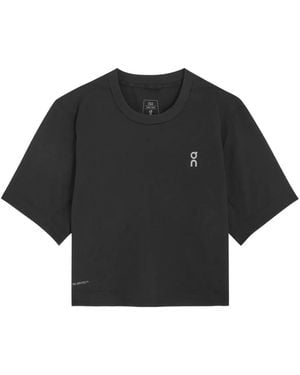 On Shoes Short-Sleeve Cropped T-Shirt - Black