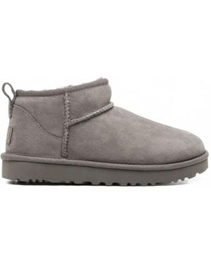 UGG Classic Ultra Mini Suede Shearling-Lined Boots - Gris