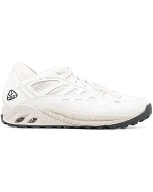 Nike Acg Air Exploraid Panelled Trainers - White