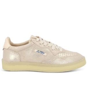 Autry Baskets Medalist Low En Daim Laminé - White