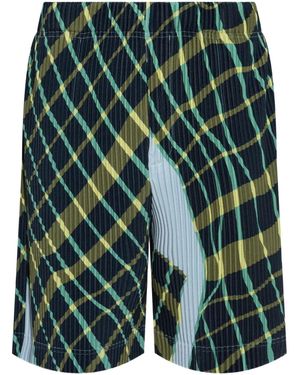 Homme Plissé Issey Miyake Windswept Plaid Shorts - Green
