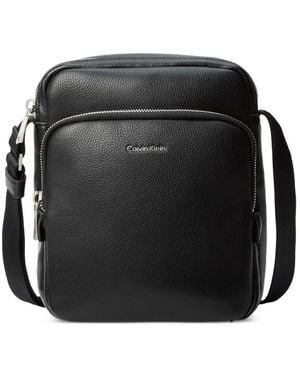 Calvin Klein Sac Porté Épaule Zippé À Fini Grainé - Black