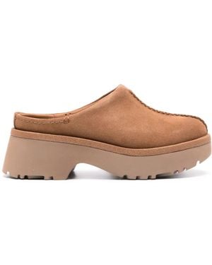 UGG W New Heights Clog Shoes - Brown