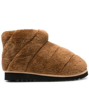 Stand Studio Botas Darby - Marrón