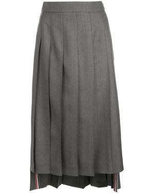 Thom Browne Below Knee Dropped Back - Grey