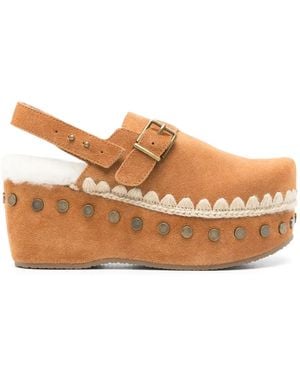 Mou 67Mm Clog Pumps - Brown