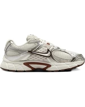 Nike V5 Rnr Sneakers - White