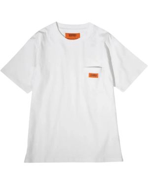 Universal Overall Camiseta Con Bolsillo De Parche Con Logo - Blanco