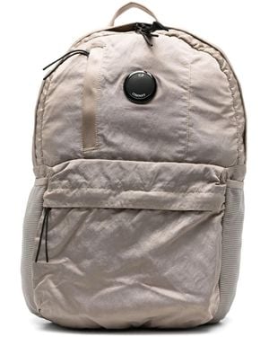 C.P. Company Rugzak Met Lens-Detail En Handgreep - Grijs