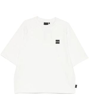 OUTHERE Logo-Patch Raglan-Sleeve T-Shirt - White