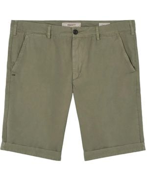 40 Weft Cuffed-Hem Bermuda Shorts - Green