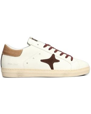 AMA BRAND Star-Patch Leather Trainers - Natural