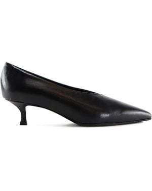 Notabene 40Mm Gaia Pointed-Toe Court Shoes - Black