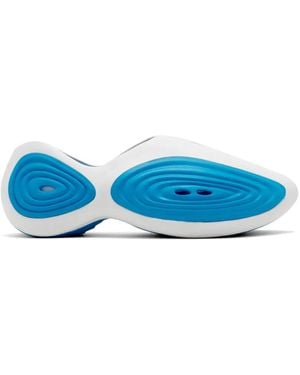 Crocs™ Perforierte Sneakers Mit Gerippter Struktur - Blau