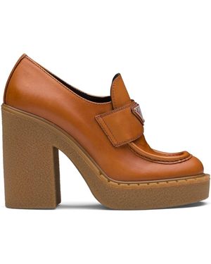 Prada Mocasines con placa del logo y plataforma - Marrón